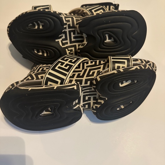 ☀️BALMAIN LIMITED EDITION☀️ - Picture 3 of 4